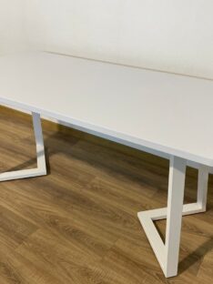 Стол обеденный 140х80 см