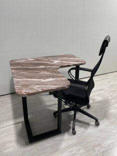 Стол компьютерный угловой дизайнерский лофт THETABLE RU 120х120 2.63/3.1 Стол компьютерный угловой дизайнерский лофт THETABLE RU 120х120 2.63/3.1