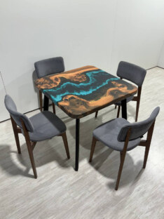 Стол кухонный обеденный квадратный дизайнерский лофт THETABLE RU 70х70 4.5/4.1