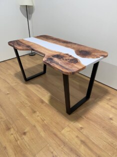 Стол письменный компьютерный с вырезом THETABLE 140х80 см 3.11/2.1