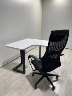 Стол письменный угловой дизайнерский лофт THETABLE RU 110х110 2.23/3.1 Стол письменный угловой дизайнерский лофт THETABLE RU 110х110 2.23/3.1