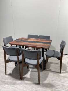 Стол кухонный обеденный прямоугольный дизайнерский лофт THETABLE RU 120х80 3.1/1.1 Стол кухонный обеденный прямоугольный дизайнерский лофт THETABLE RU 120х80 3.1/1.1