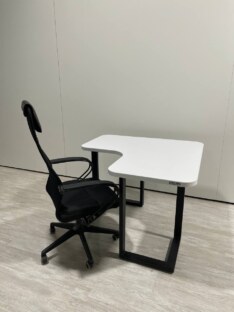 Стол письменный угловой дизайнерский лофт THETABLE RU 110х110 2.23/3.1 Стол письменный угловой дизайнерский лофт THETABLE RU 110х110 2.23/3.1