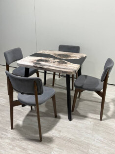 Стол кухонный обеденный квадратный дизайнерский лофт THETABLE RU 120х120 3.30/4.1