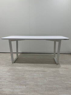 Стол кухонный обеденный прямоугольный дизайнерский лофт THETABLE RU 120х80 2.23/2.2 Стол кухонный обеденный прямоугольный дизайнерский лофт THETABLE RU 120х80 2.23/2.2