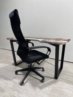 Стол письменный с вырезом дизайнерский лофт THETABLE RU 120х80 3.30/2.1 Стол письменный с вырезом дизайнерский лофт THETABLE RU 120х80 3.30/2.1