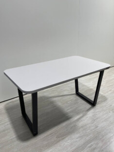 Стол письменный прямоугольный дизайнерский лофт THETABLE RU 160х80 2.23/2.1 Стол письменный прямоугольный дизайнерский лофт THETABLE RU 160х80 2.23/2.1