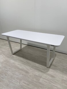Стол кухонный обеденный прямоугольный дизайнерский лофт THETABLE RU 120х80 2.23/2.2 Стол кухонный обеденный прямоугольный дизайнерский лофт THETABLE RU 120х80 2.23/2.2