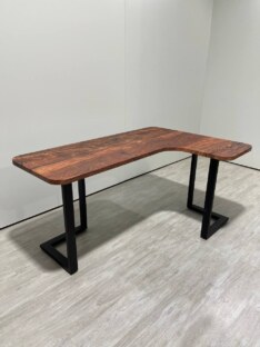 Стол компьютерный угловой дизайнерский лофт THETABLE RU 160х110 1.10/3.1 Стол компьютерный угловой дизайнерский лофт THETABLE RU 160х110 1.10/3.1